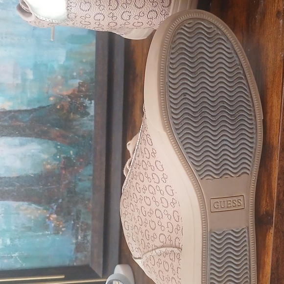 Like New! Guess Women's Tan And Brown Logo G Hightop Lace Up Wedge Sneakers 8.5 - Picture 8 of 8